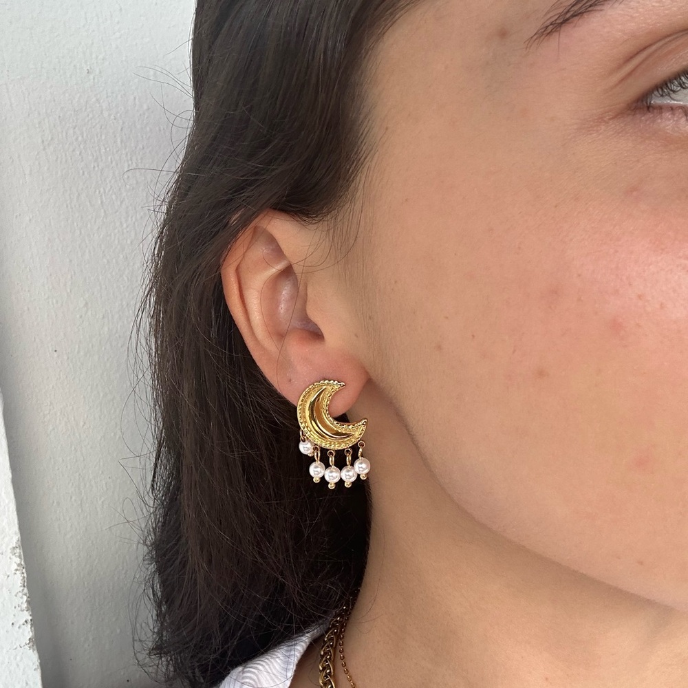 Elegant Gold Crescent Moon Earrings with Pearls
